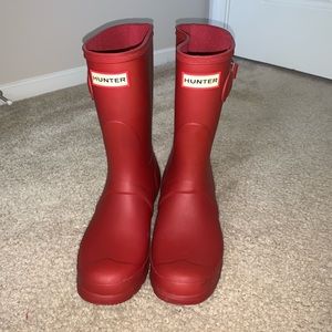 **HUNTER** RAIN BOOTS